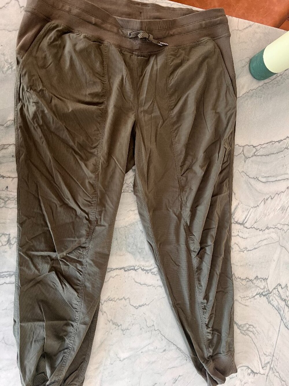 Lululemon Dance Studio Lightweight jogger- size 16